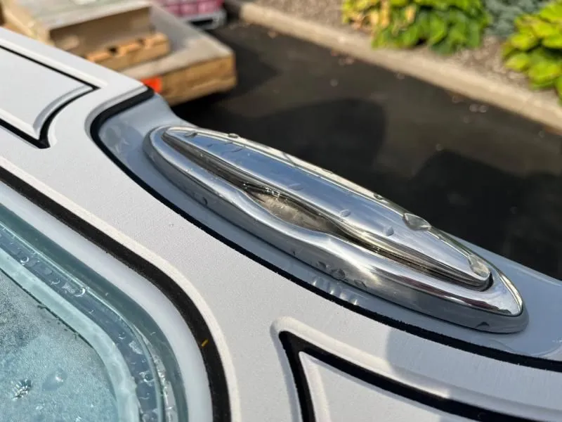 Slide: The Image of Parker Marine 2220 SC - 227 Explorer 2026 - 14