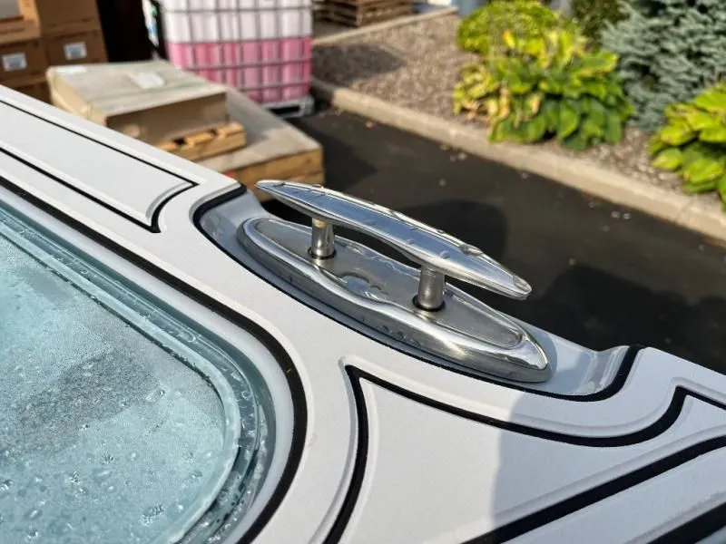 Slide: The Image of Parker Marine 2220 SC - 227 Explorer 2026 - 15