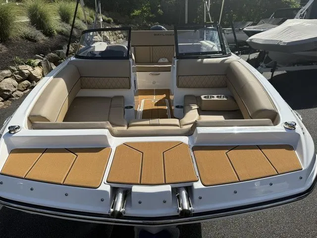Slide: The Image of Bayliner D20 2026 - 11