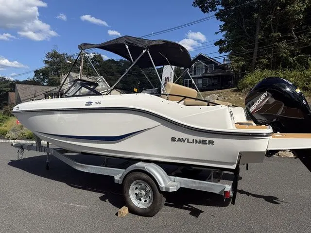 Slide: The Image of Bayliner D20 2026 - 13