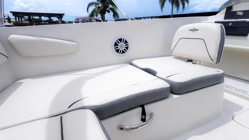 Slide: The Image of Stingray 172 SC 2023 - 8