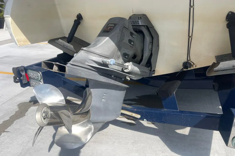 Slide: The Image of 2004 Cobalt 282 boat with Volvo Penta outdrive and stainless steel propeller. - 6