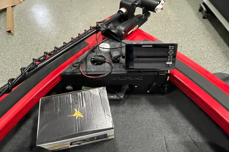 Slide: The Image of 2026 Tracker Targa V-19 Combo boat with Humminbird electronics and Minn Kota trolling motor. - 14