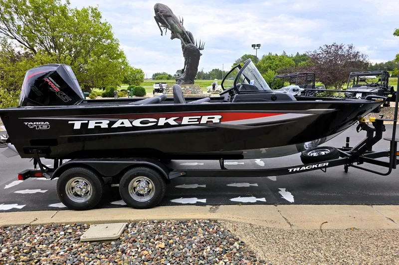 Slide: The Image of 2026 Tracker Targa V-19 Combo boat, top view, showcasing seating and layout. - 4