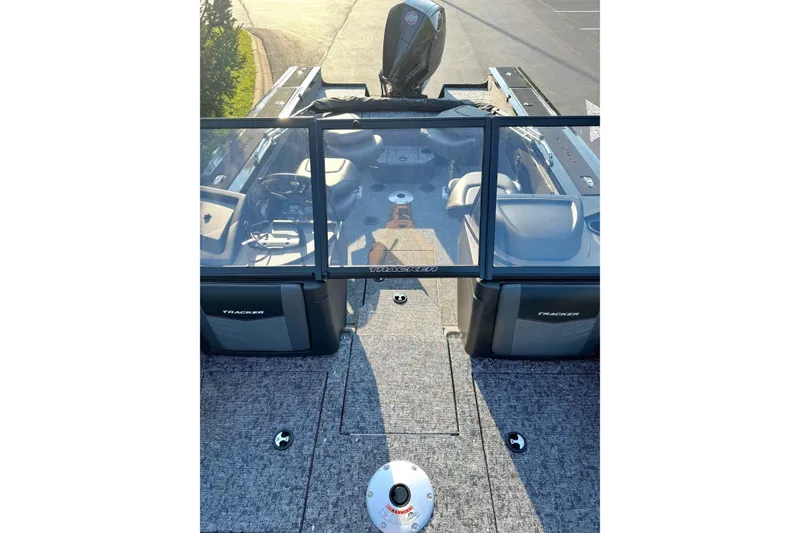 Slide: The Image of 2026 Tracker Targa V-19 Combo boat, top view, showcasing seating and layout. - 4