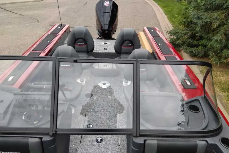 Slide: The Image of 2026 Tracker Targa V-19 Combo boat with Minn Kota PowerDrive trolling motor. - 7