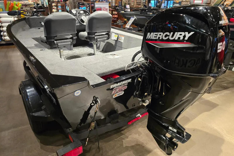 Slide: The Image of 2026 Tracker Super Guide V-16 SC boat with Mercury 50 outboard motor. - 45