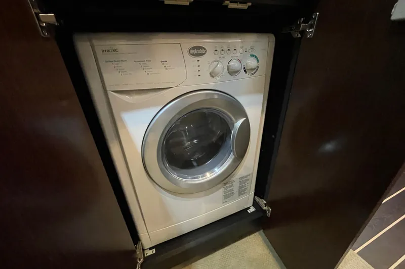 Slide: The Image of Luxurious bedroom interior of 2012 Cruisers Yachts 48 Cantius with modern design and cozy bedding. - 51