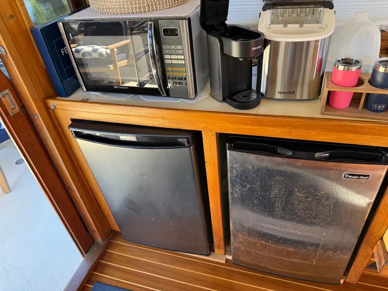 Slide: The Image of Californian 34 LRC 1983 - 16