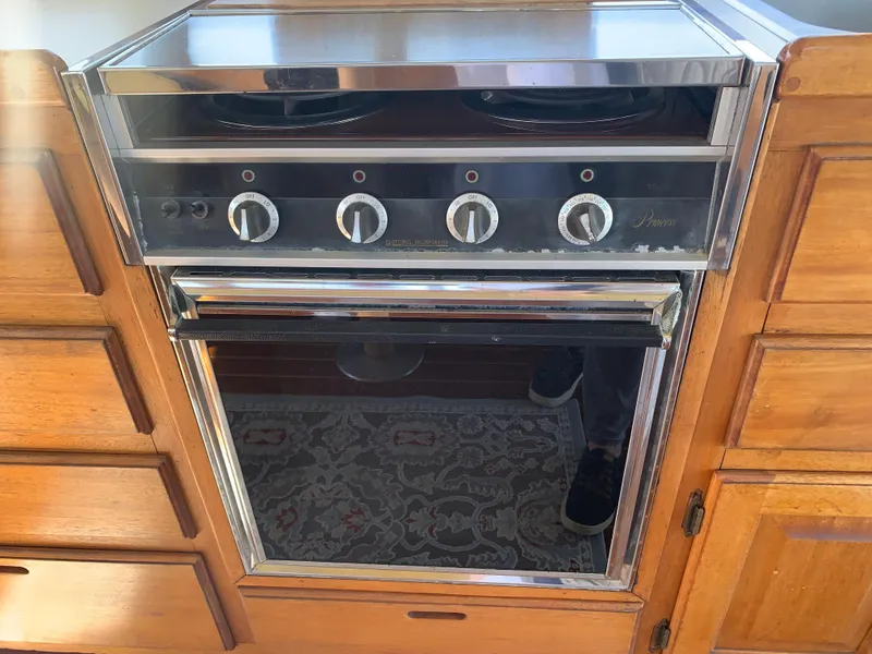 Slide: The Image of Californian 34 LRC 1983 - 18