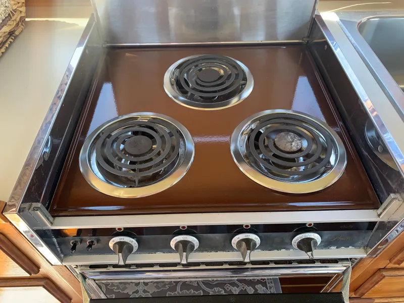 Slide: The Image of Californian 34 LRC 1983 - 19