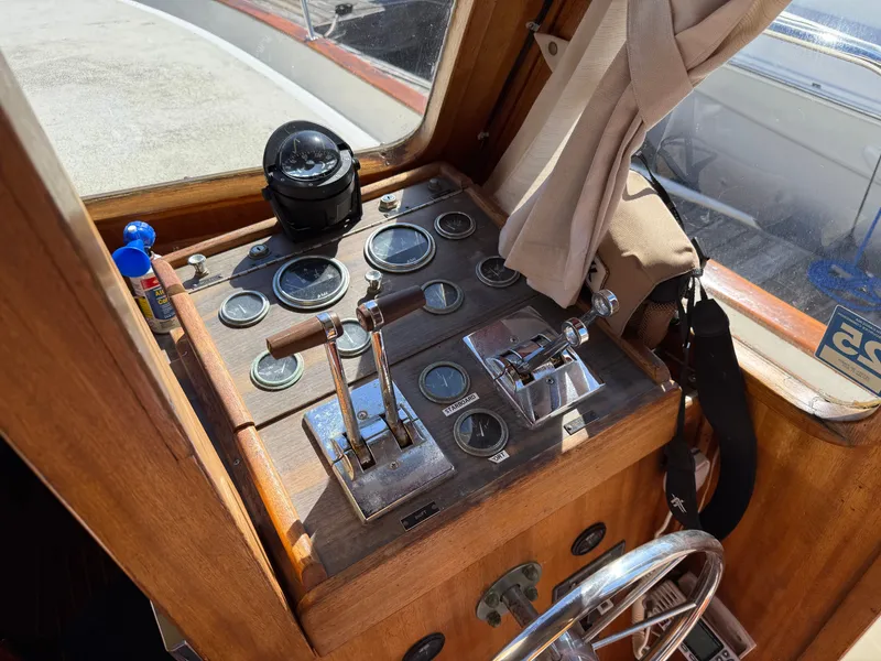 Slide: The Image of Californian 34 LRC 1983 - 22