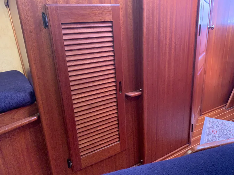 Slide: The Image of Californian 34 LRC 1983 - 30