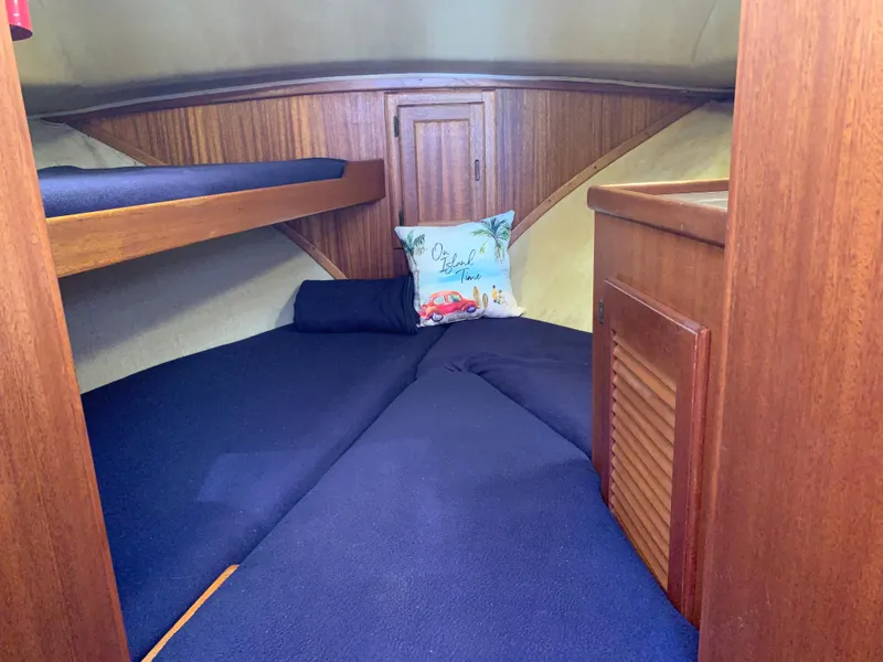 Slide: The Image of Californian 34 LRC 1983 - 34