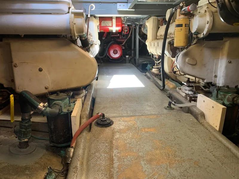 Slide: The Image of Californian 34 LRC 1983 - 39