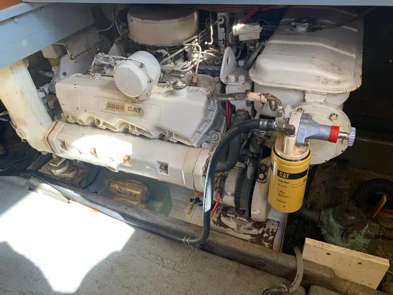 Slide: The Image of Californian 34 LRC 1983 - 45