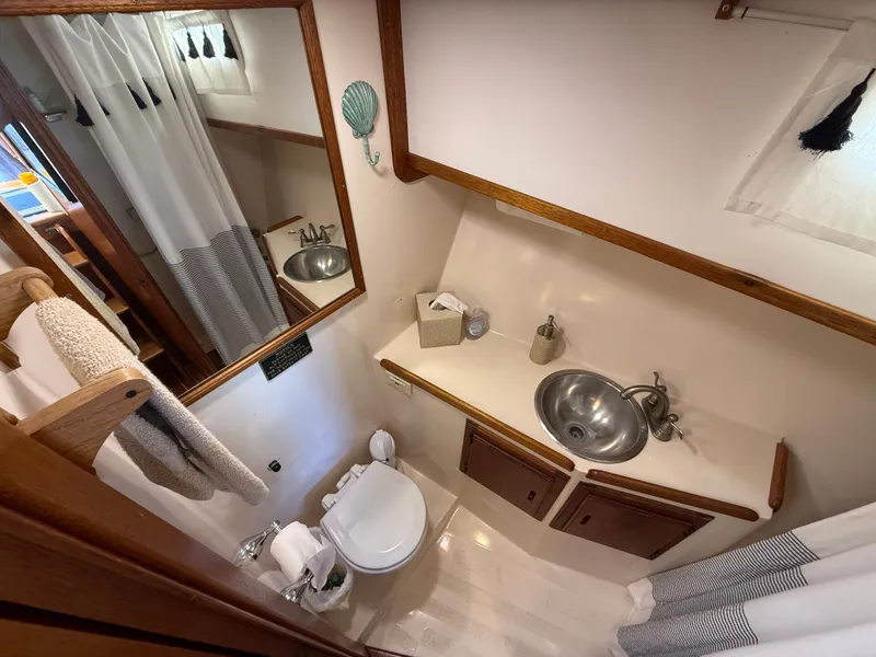 Slide: The Image of Californian 34 LRC 1983 - 8