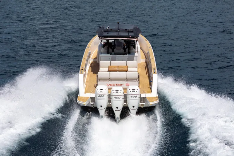 Slide: The Image of Pardo Yachts 38, 2021 model, cruising on open water with triple 400 engines. - 55