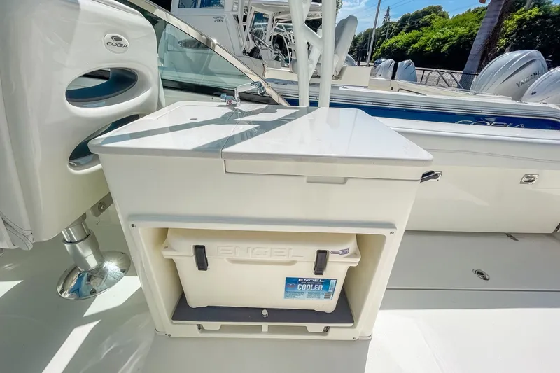 Slide: The Image of Cobia 280 Dual Console 2026 - 9