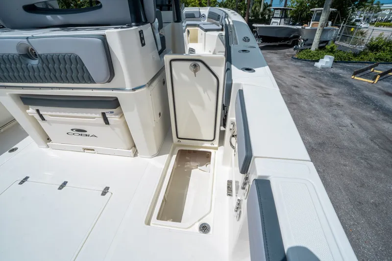 Slide: The Image of Cobia 305 Center Console 2026 - 15