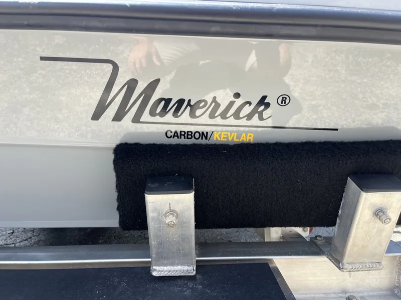 Slide: The Image of Maverick 18 HPX-V 2022 - 10