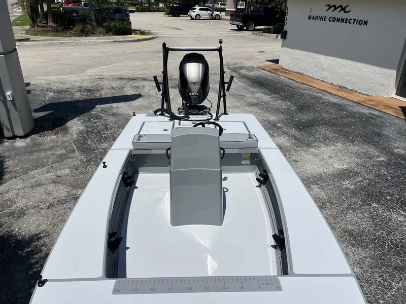 Slide: The Image of Maverick 18 HPX-V 2022 - 19