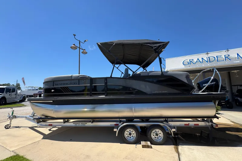 Slide: The Image of 2026 Bennington 22 MFB pontoon boat on trailer at Grander Marine dealership. - 15