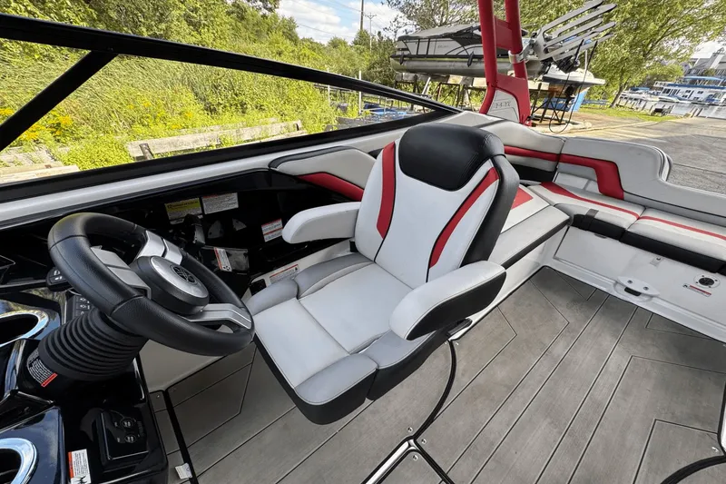 Slide: The Image of Yamaha 242 X 2020 - 10