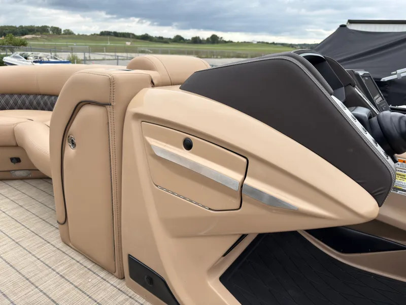 Slide: The Image of Barletta LUSSO 23UCTT 2022 - 10