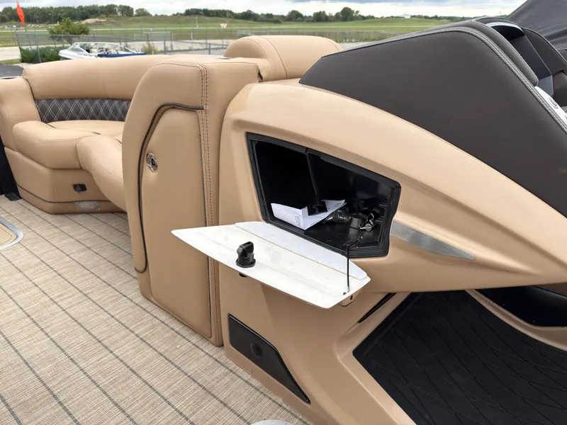 Slide: The Image of Barletta LUSSO 23UCTT 2022 - 11