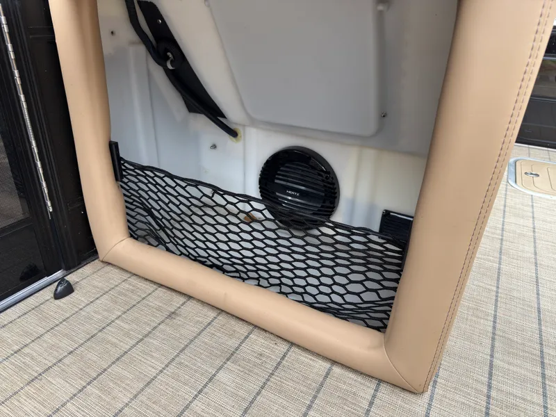 Slide: The Image of Barletta LUSSO 23UCTT 2022 - 15