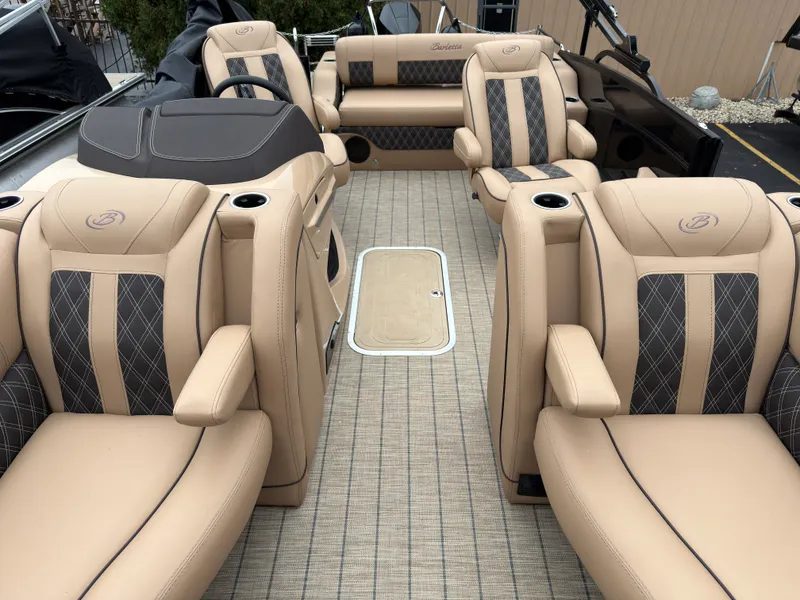 Slide: The Image of Barletta LUSSO 23UCTT 2022 - 6