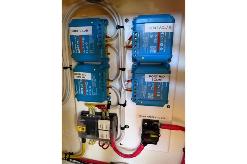 Slide: The Image of Solar charge controllers in 2012 Leopard 47 PC. - 46