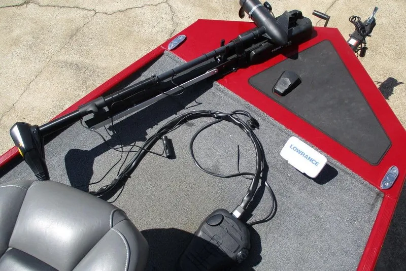 Slide: The Image of 2024 Bass Tracker Classic XL aluminum fishing boat in NC & VA anglers choice marine - 3