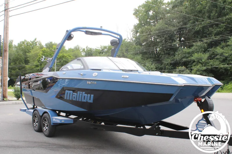 Slide: The Image of Malibu Wakesetter 24 MXZ 2026 - 11