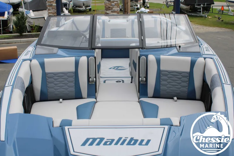 Slide: The Image of Malibu Wakesetter 24 MXZ 2026 - 14