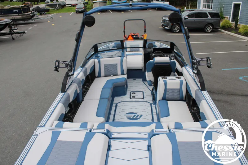 Slide: The Image of Malibu Wakesetter 24 MXZ 2026 - 21