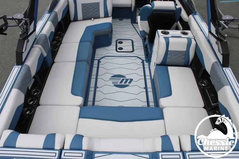 Slide: The Image of Malibu Wakesetter 24 MXZ 2026 - 23