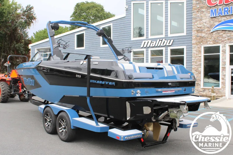 Slide: The Image of Malibu Wakesetter 24 MXZ 2026 - 4