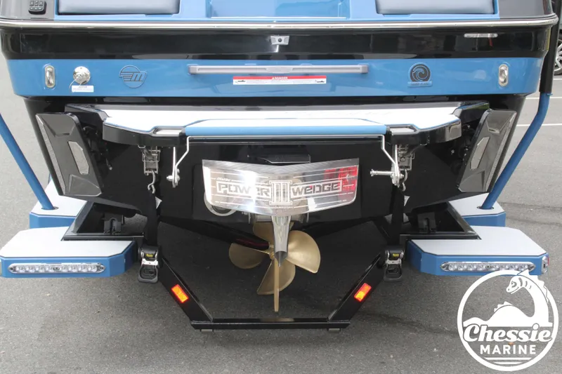 Slide: The Image of Malibu Wakesetter 24 MXZ 2026 - 7