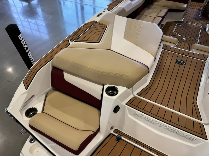 Slide: The Image of Nautique Super Air Nautique G23 2021 - 12