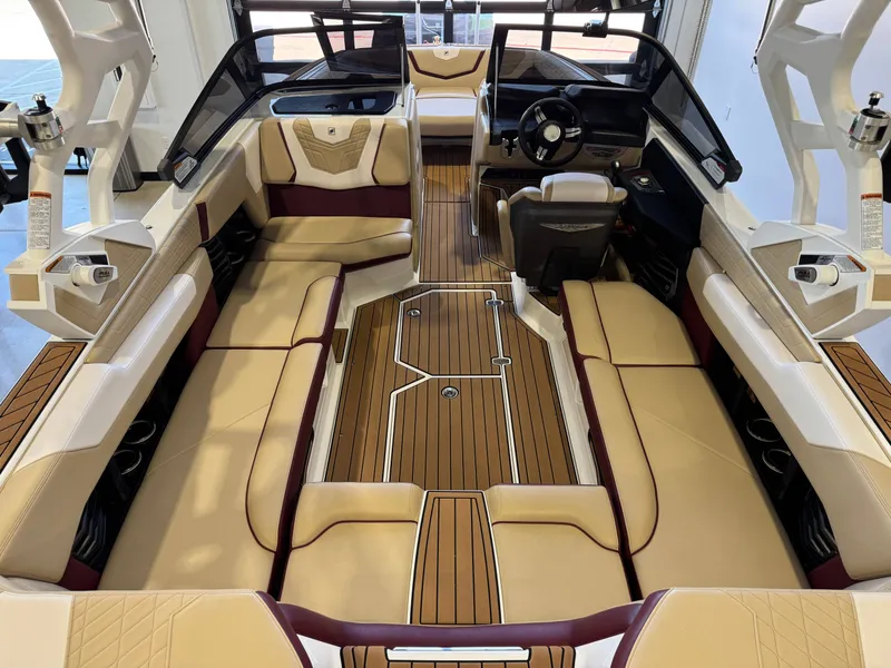 Slide: The Image of Nautique Super Air Nautique G23 2021 - 13