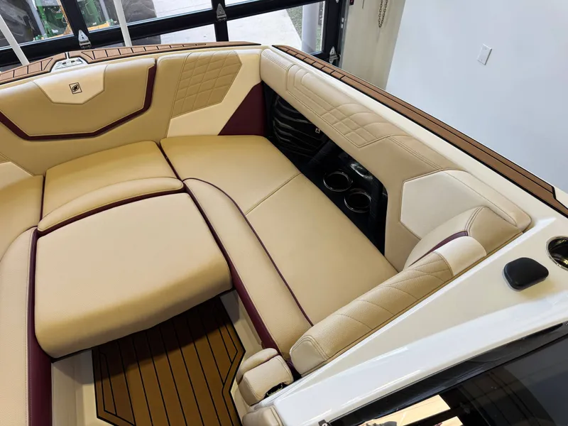 Slide: The Image of Nautique Super Air Nautique G23 2021 - 18