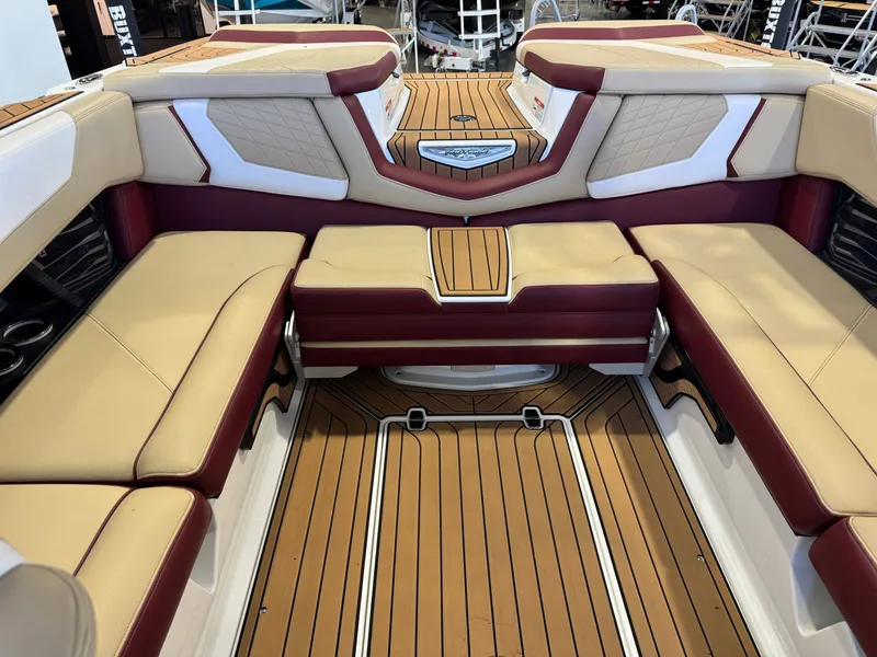 Slide: The Image of Nautique Super Air Nautique G23 2021 - 27