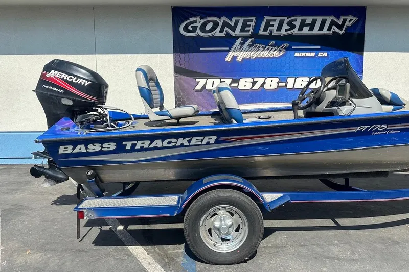 Slide: The Image of 2005 Bass Tracker Pro Team 175 boat with Mercury engine, displayed at Gone Fishin' Marine. - 8