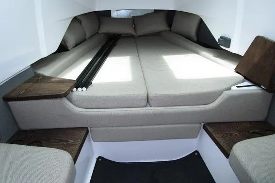 Slide: The Image of V-berth - 20