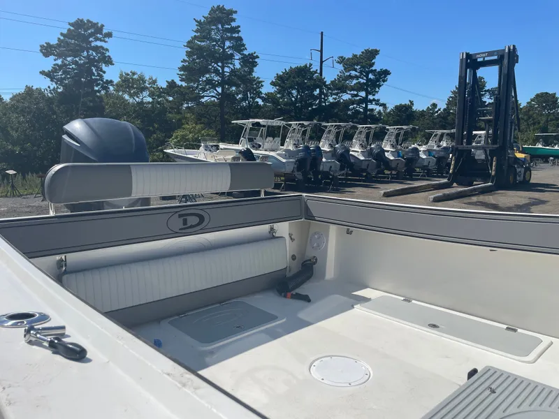 Slide: The Image of Defiance 220 Admiral EX 2026 - 4