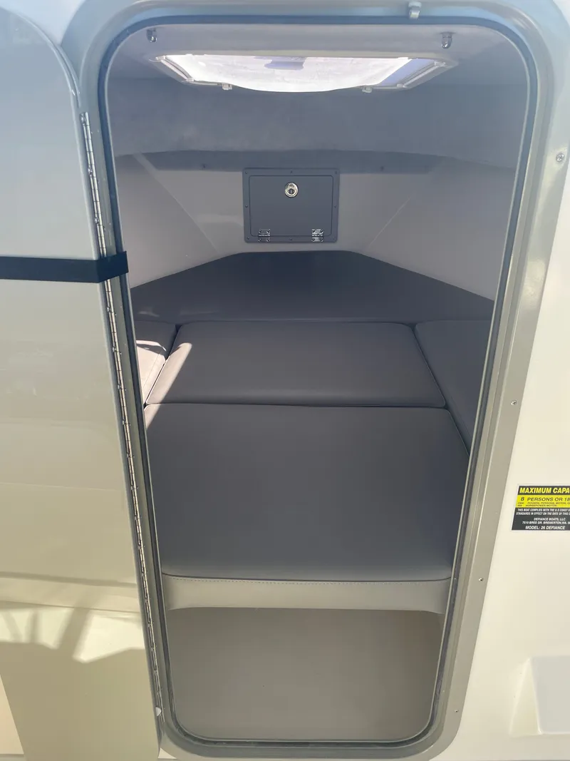 Slide: The Image of Defiance Admiral 260 EX 2026 - 14