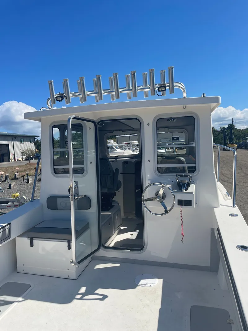 Slide: The Image of Defiance Admiral 260 EX 2026 - 5