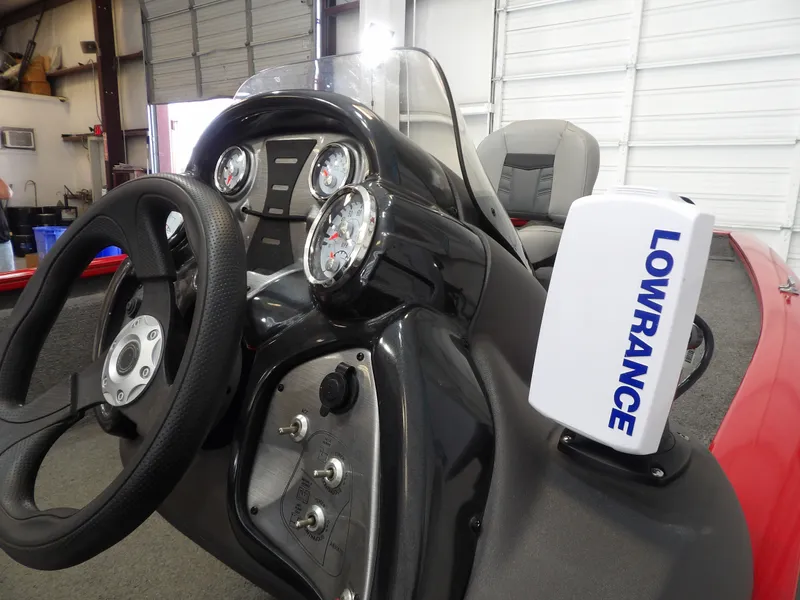 Slide: The Image of Tracker Proteam 175 2018 - 17